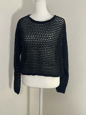 Major Label Group Black Open-Knit Long Sleeve Crew Neck Sweater Med